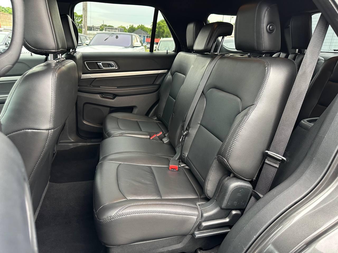 Ford Explorer XLT FWD 2018