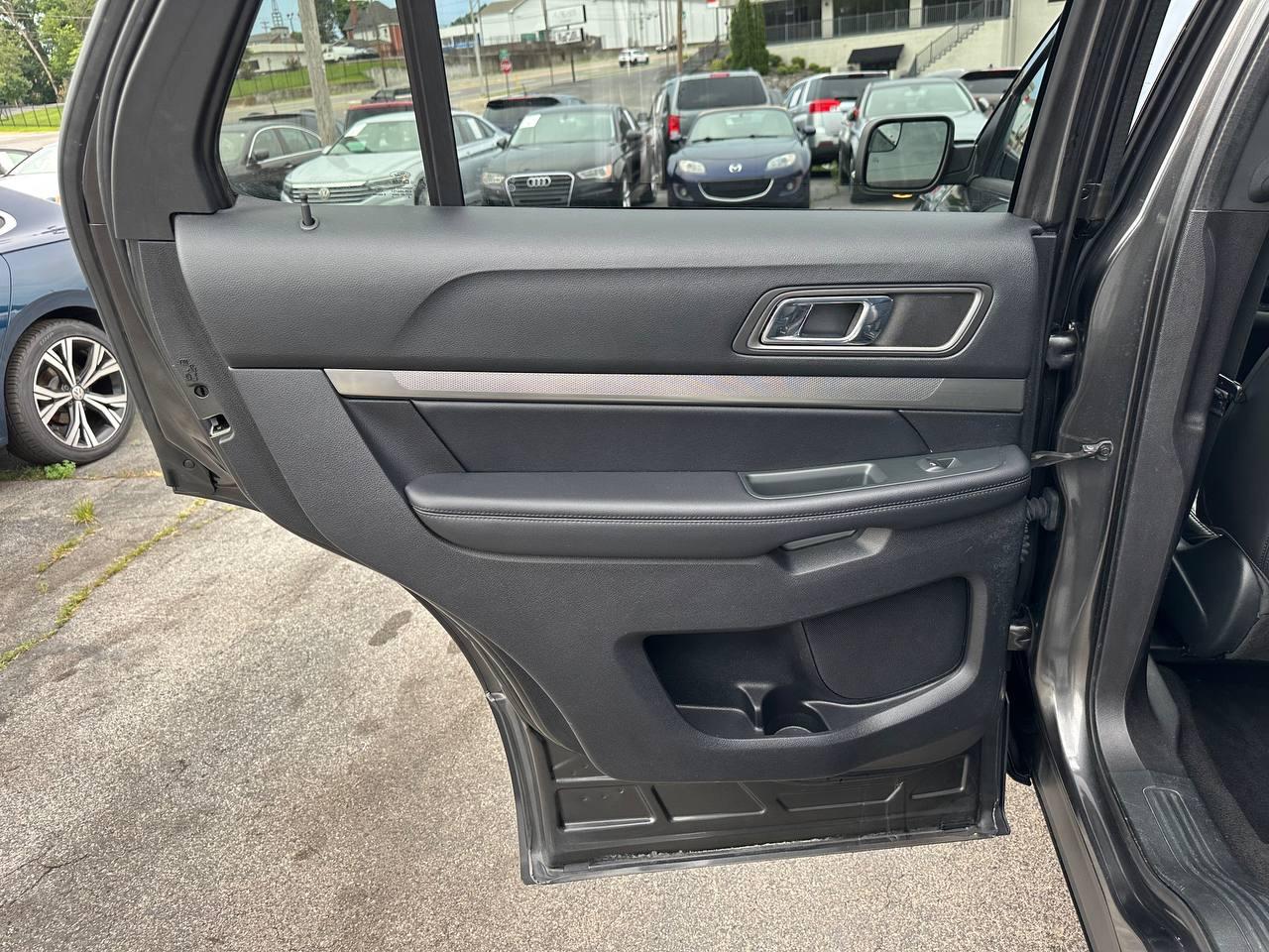 Ford Explorer XLT FWD 2018