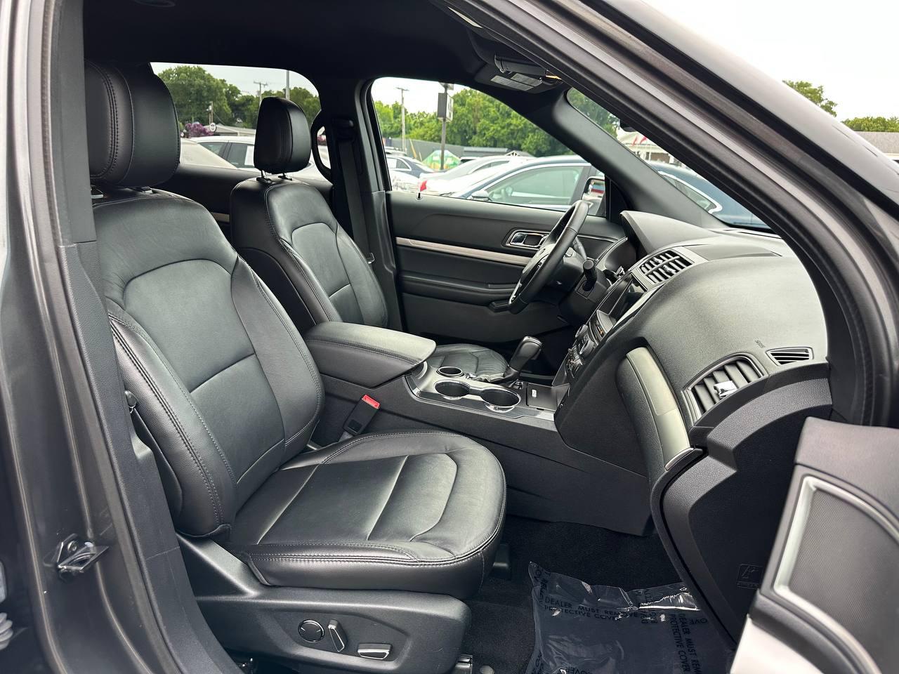 Ford Explorer XLT FWD 2018