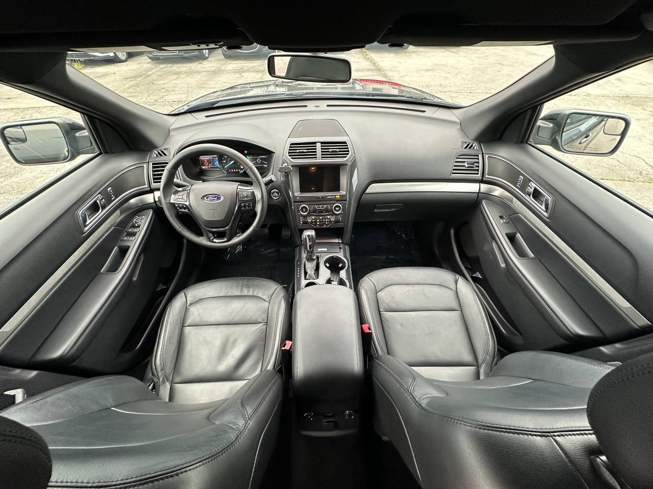 Ford Explorer XLT FWD 2018