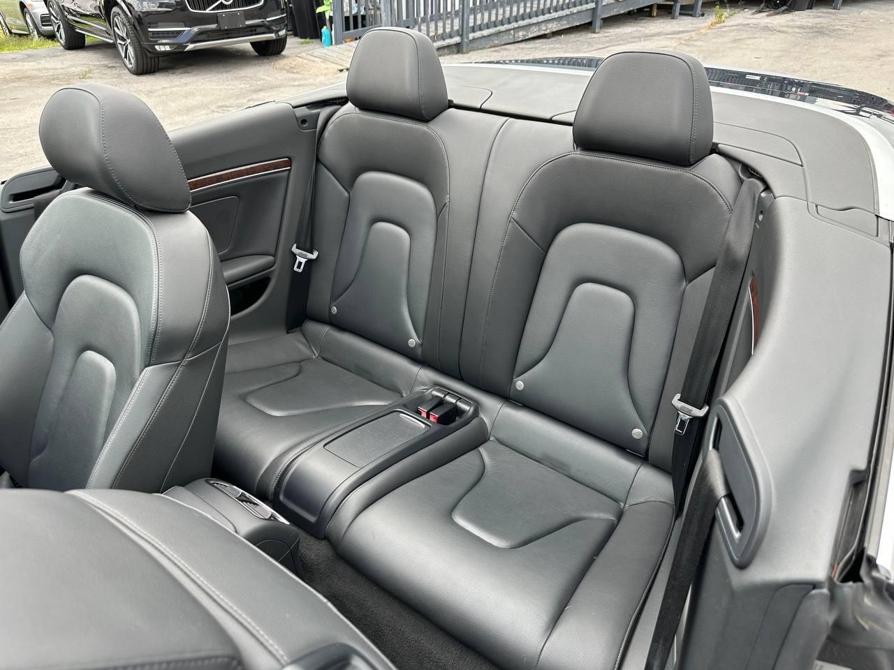 Audi A5 2.0T Premium Plus Cabriolet quattro 2010