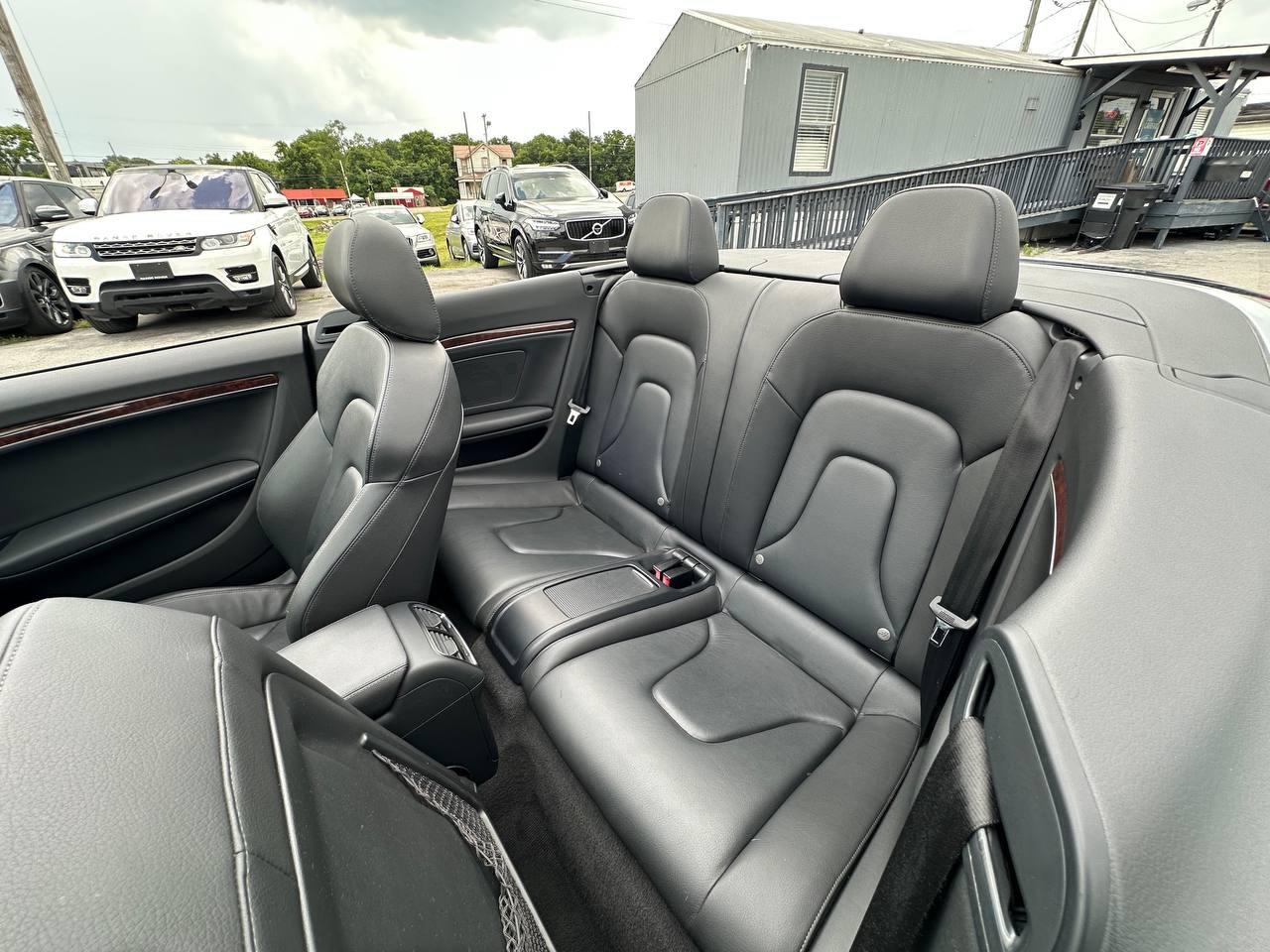 Audi A5 2.0T Premium Plus Cabriolet quattro 2010