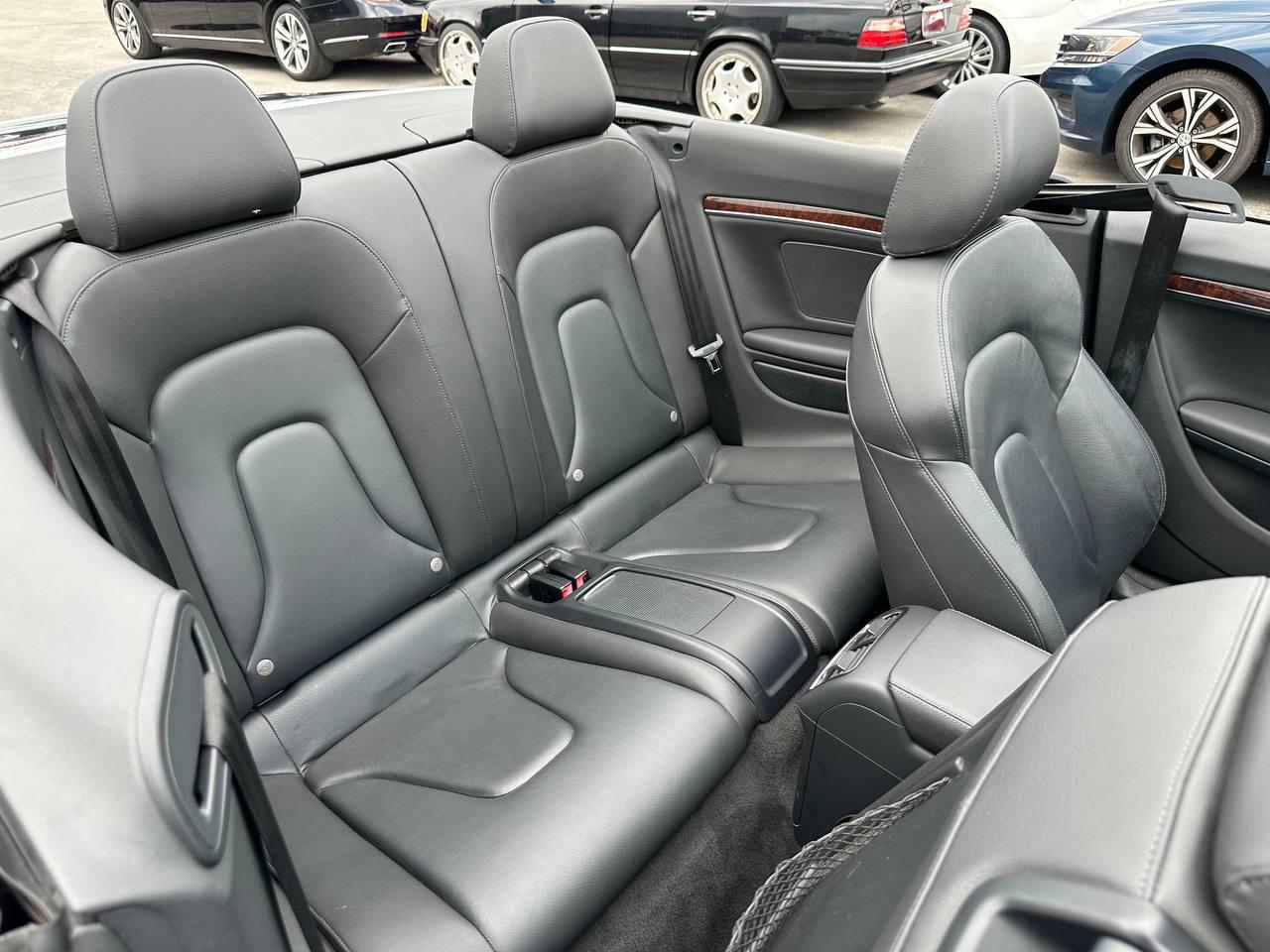 Audi A5 2.0T Premium Plus Cabriolet quattro 2010