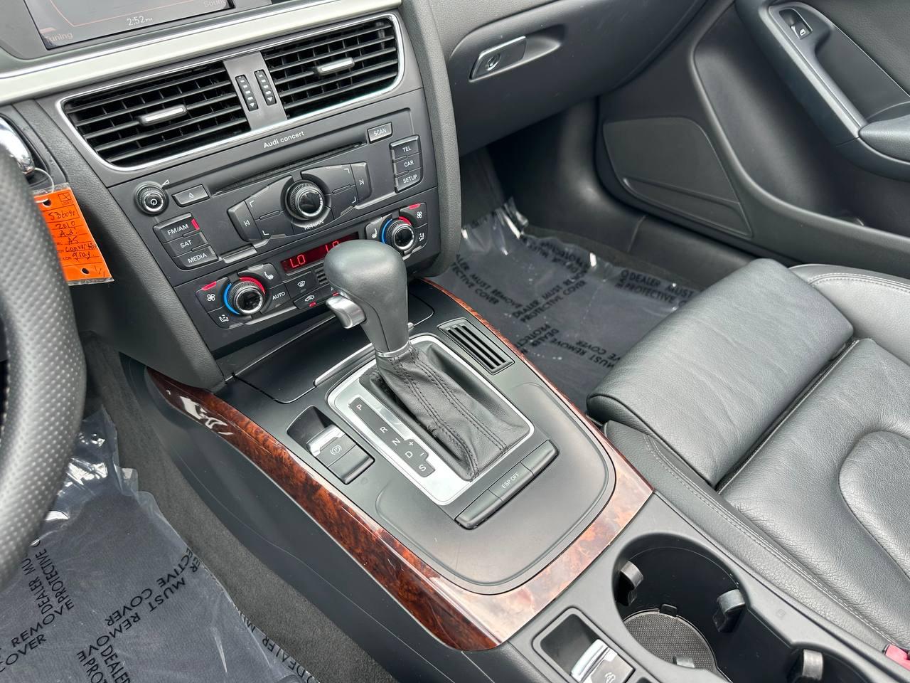 Audi A5 2.0T Premium Plus Cabriolet quattro 2010