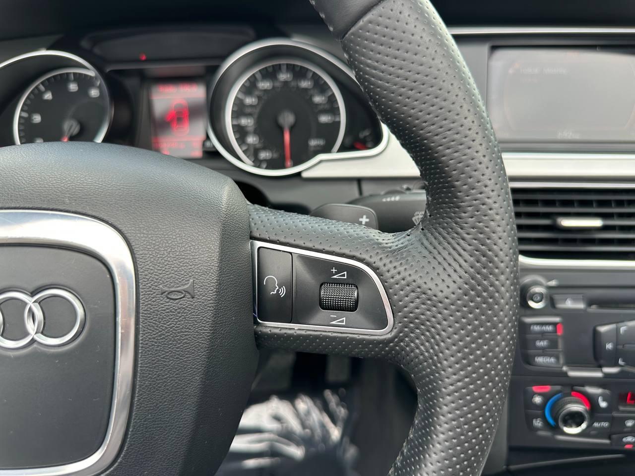 Audi A5 2.0T Premium Plus Cabriolet quattro 2010