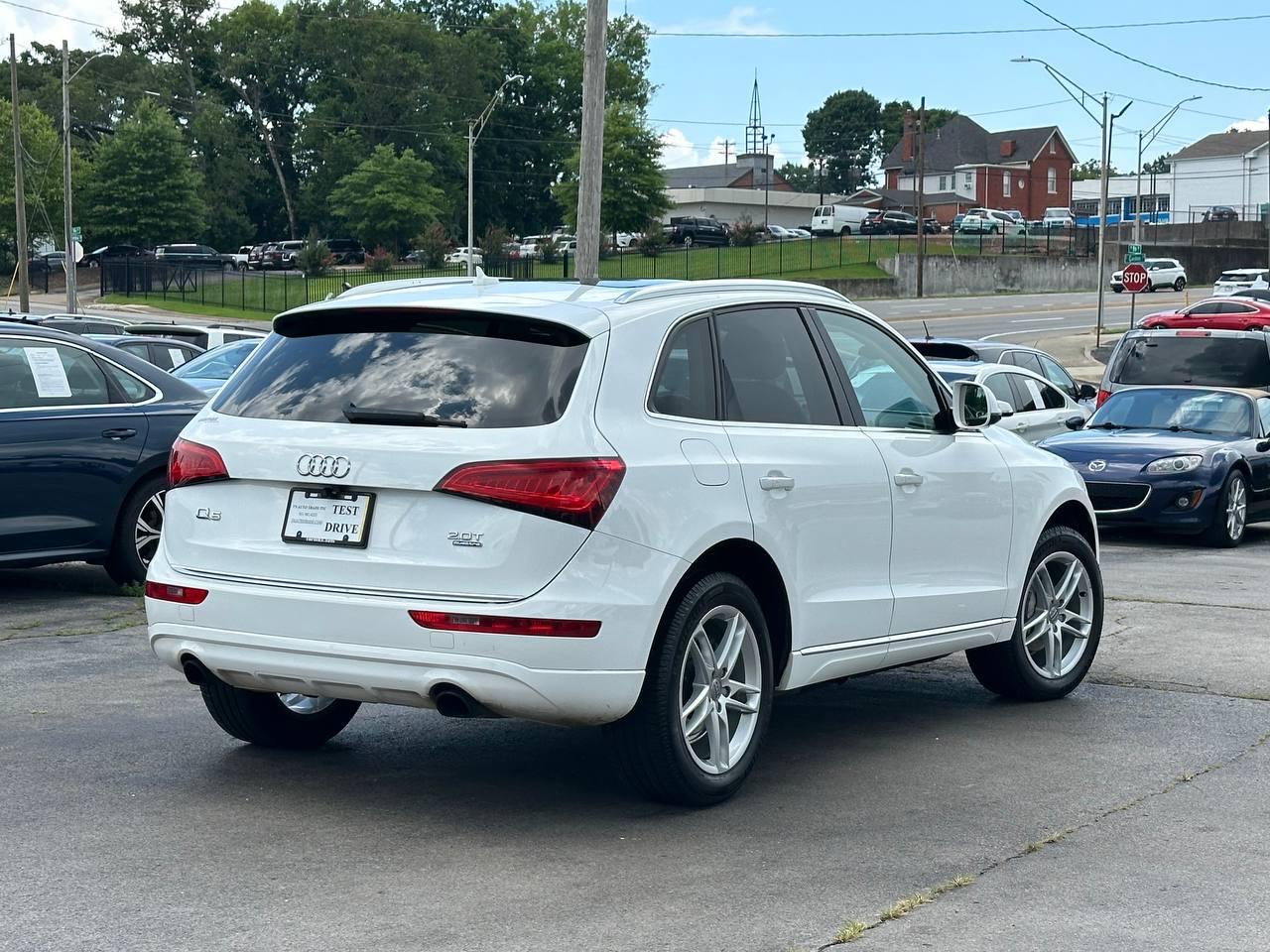 Audi Q5 2.0T Premium quattro 2016