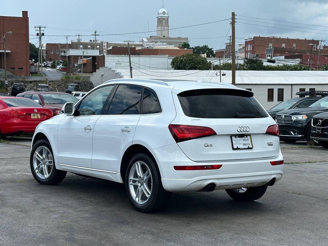 Audi Q5 2.0T Premium quattro 2016