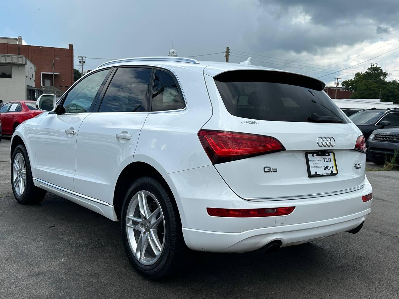 Audi Q5 2.0T Premium quattro 2016