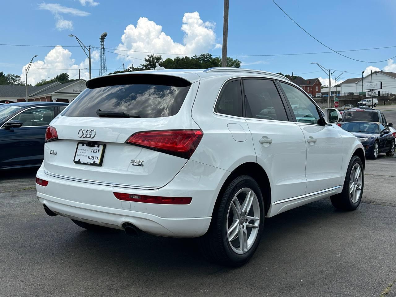 Audi Q5 2.0T Premium quattro 2016