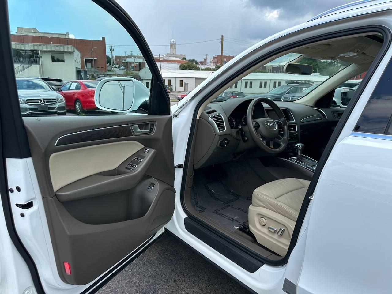 Audi Q5 2.0T Premium quattro 2016