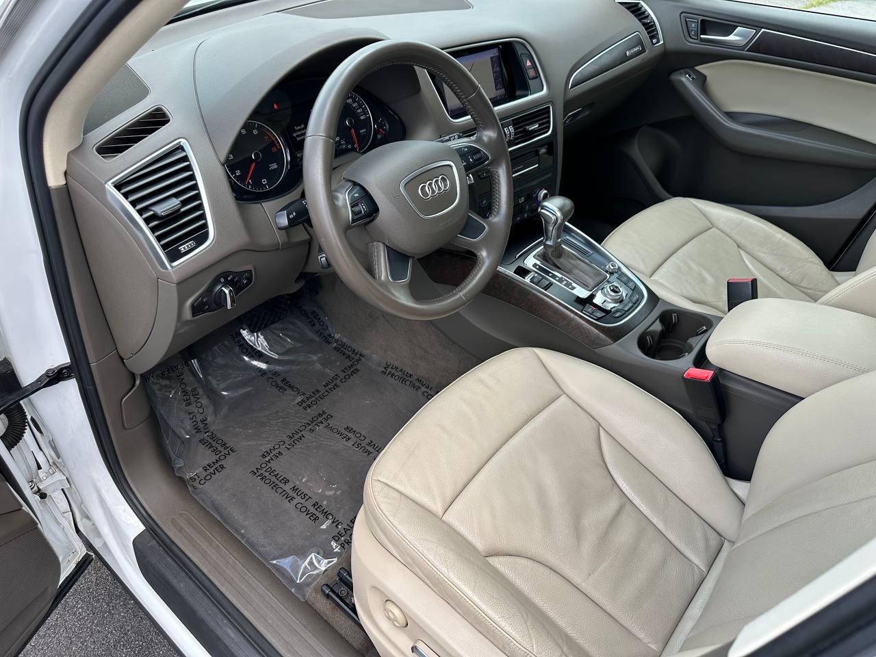 Audi Q5 2.0T Premium quattro 2016