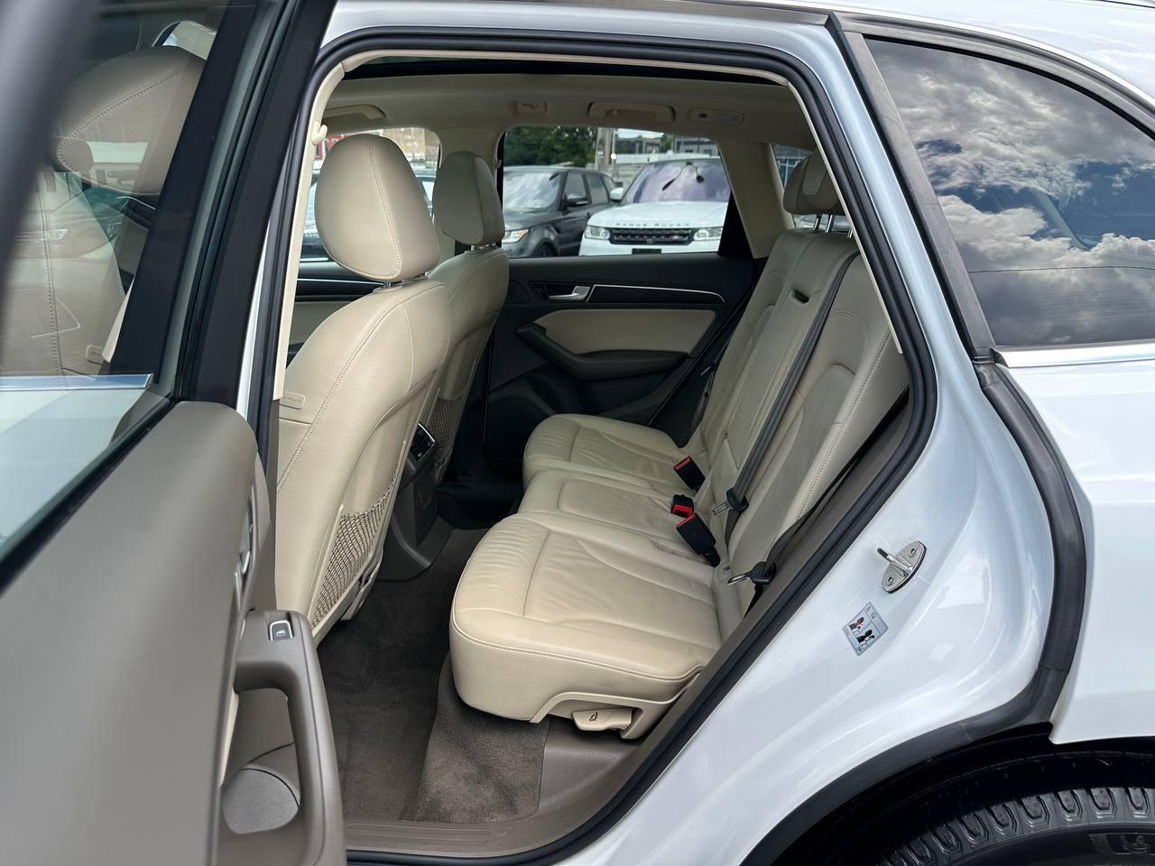Audi Q5 2.0T Premium quattro 2016