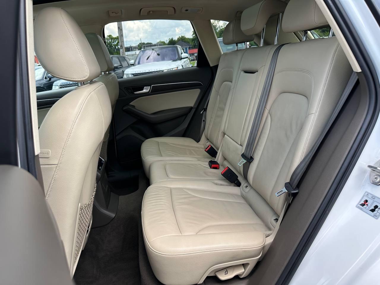 Audi Q5 2.0T Premium quattro 2016
