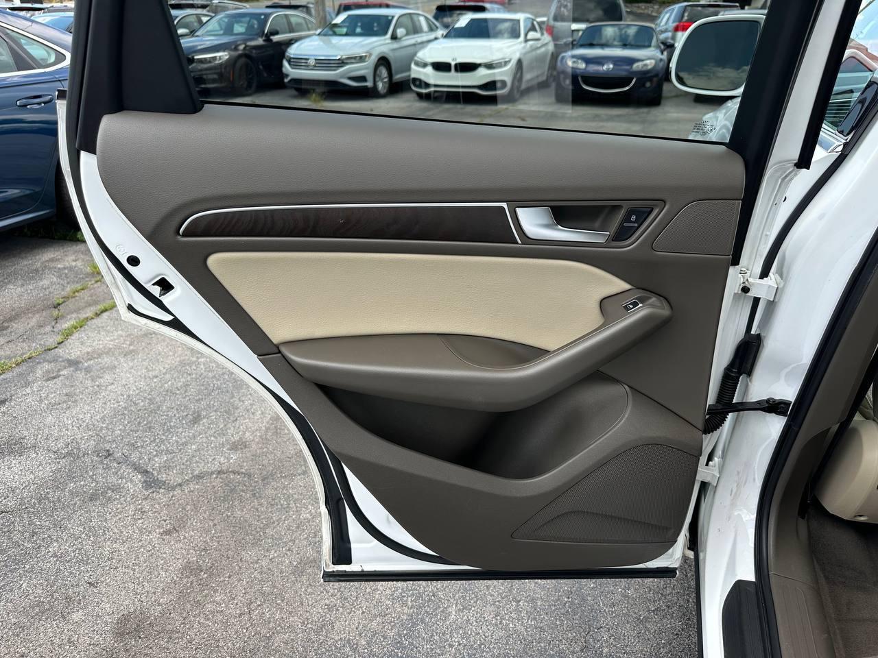 Audi Q5 2.0T Premium quattro 2016