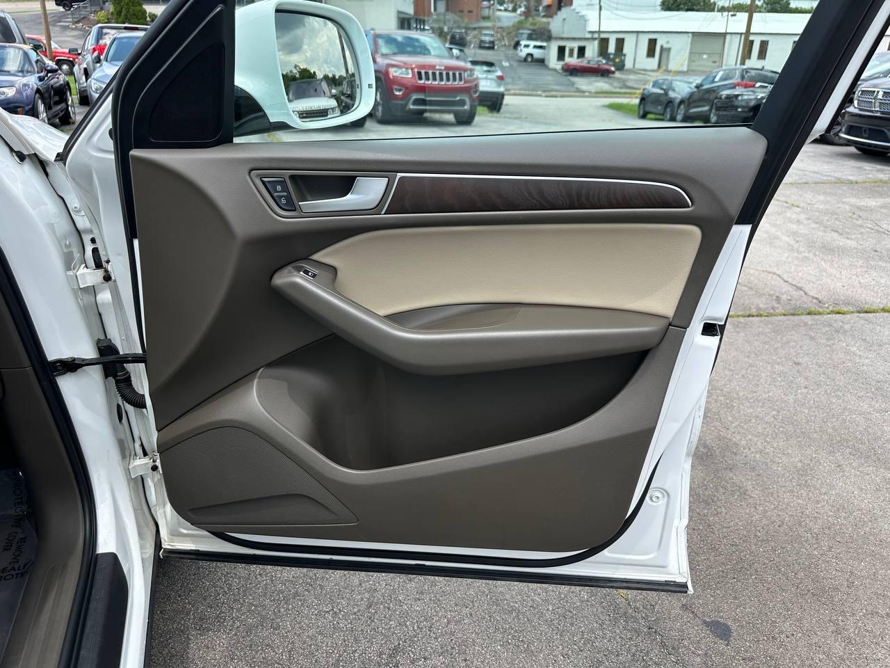 Audi Q5 2.0T Premium quattro 2016