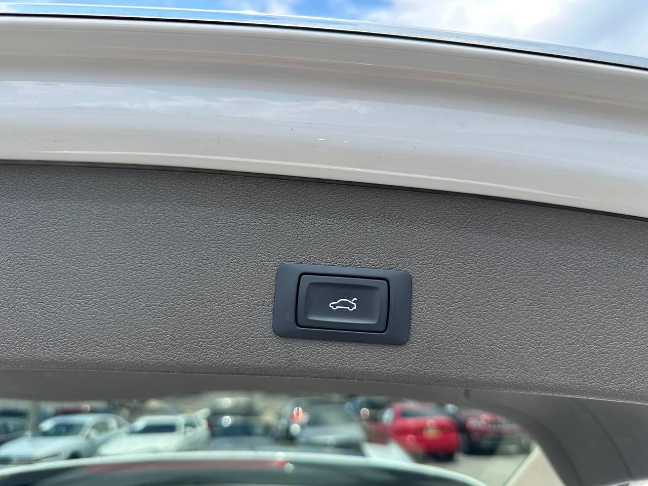 Audi Q5 2.0T Premium quattro 2016