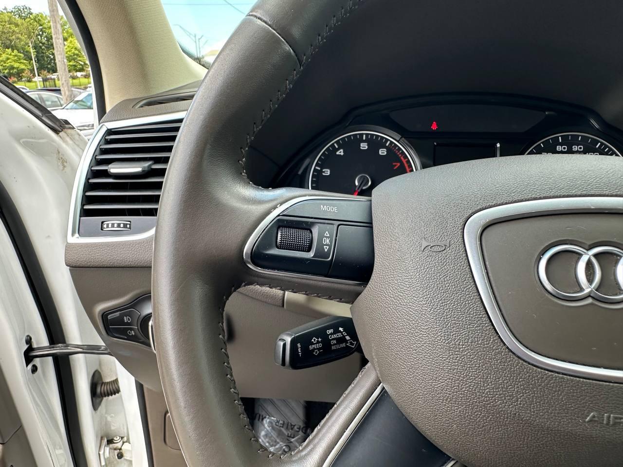 Audi Q5 2.0T Premium quattro 2016