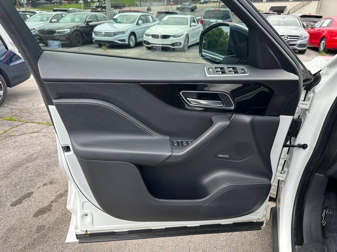 Jaguar F-Pace 25t R-Sport 2019
