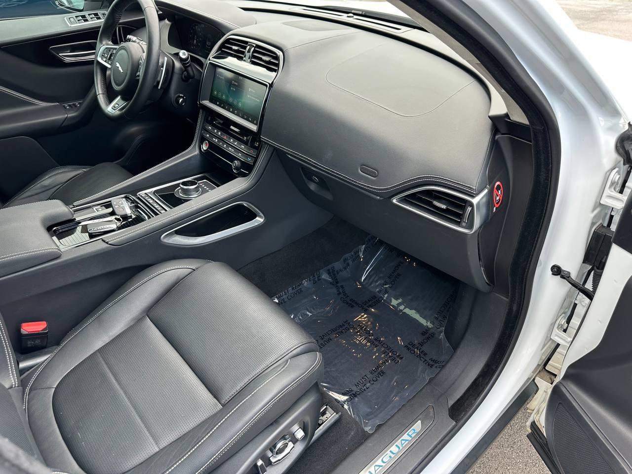 Jaguar F-Pace 25t R-Sport 2019