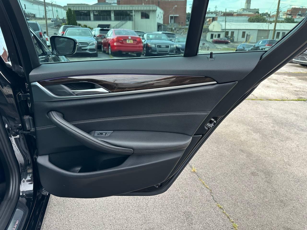 BMW 5-Series 530i xDrive 2018