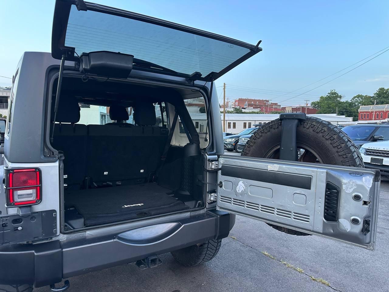 Jeep Wrangler  2017
