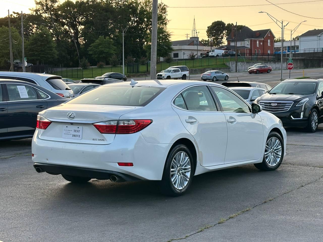 Lexus ES 350 Sedan 2013