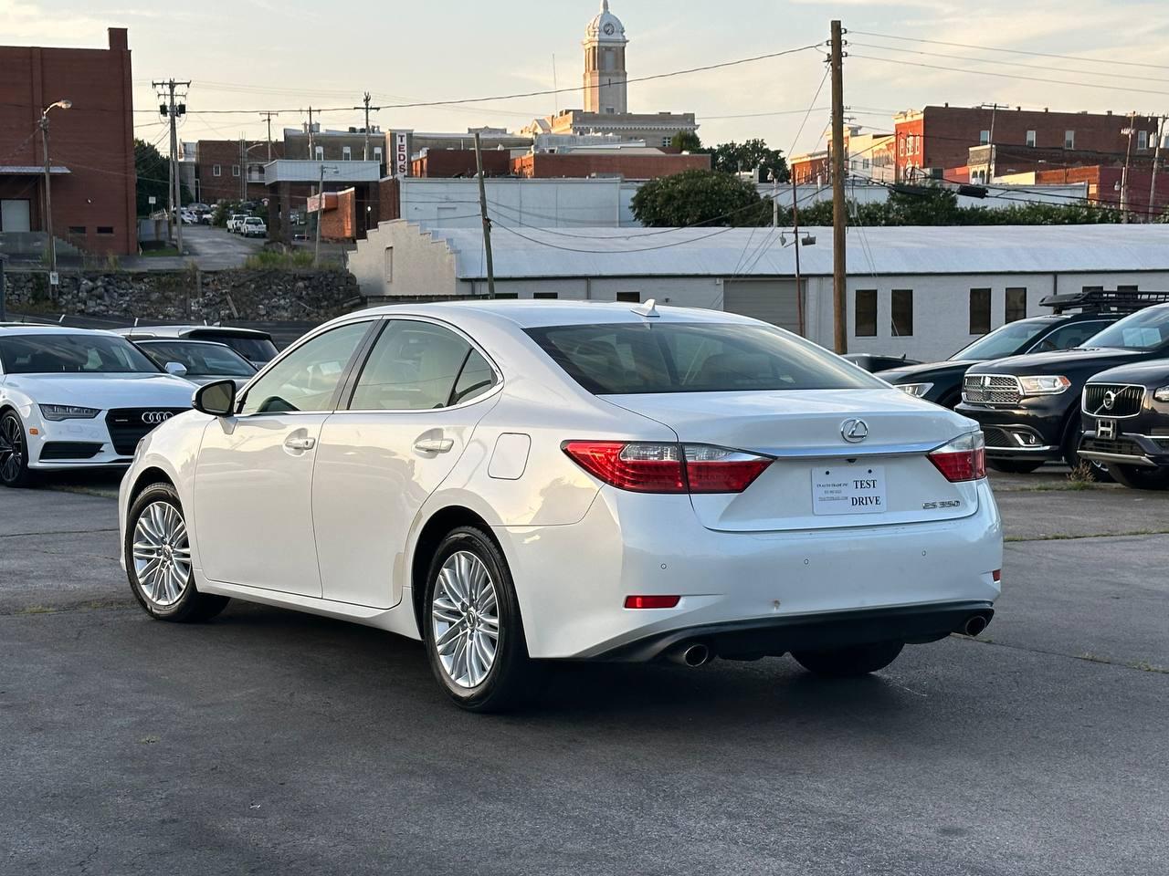 Lexus ES 350 Sedan 2013