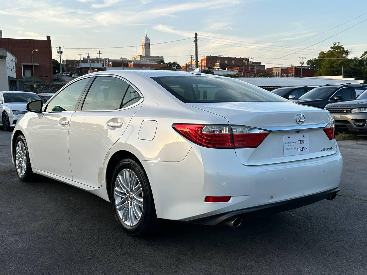 Lexus ES 350 Sedan 2013