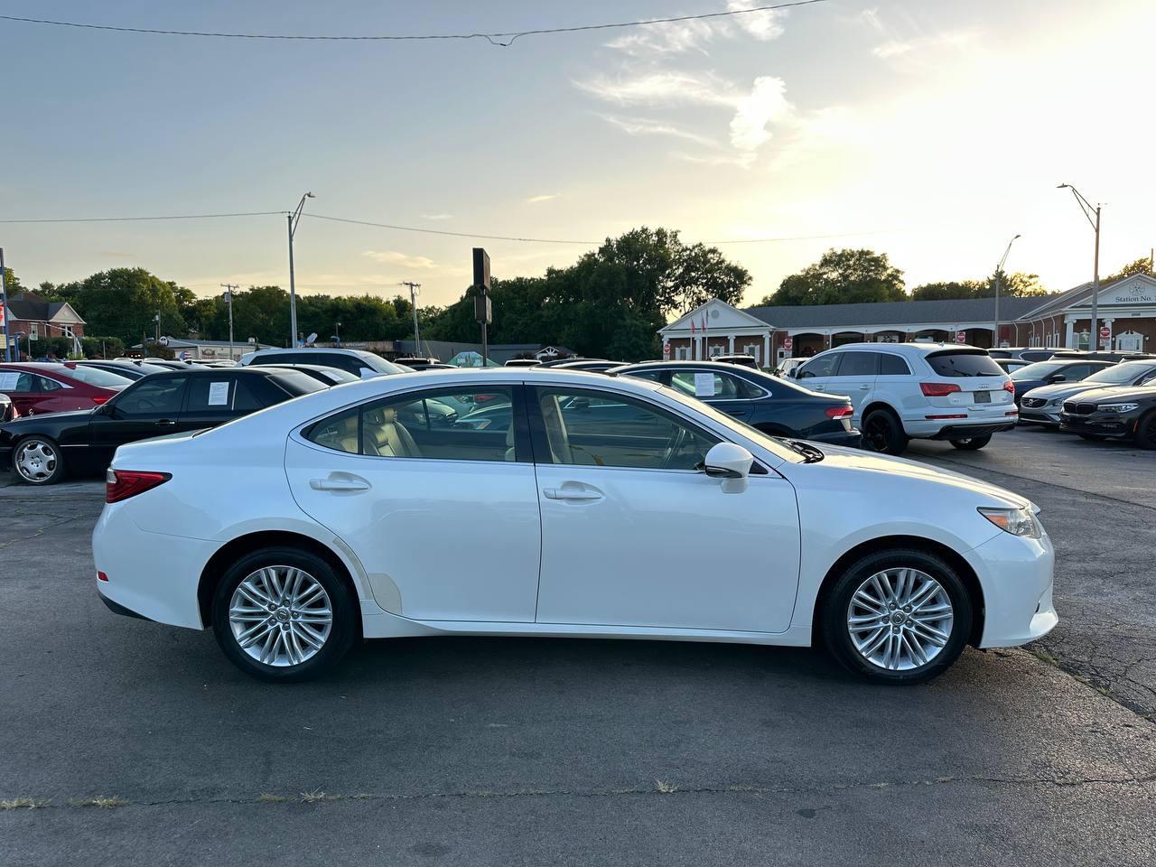 Lexus ES 350 Sedan 2013