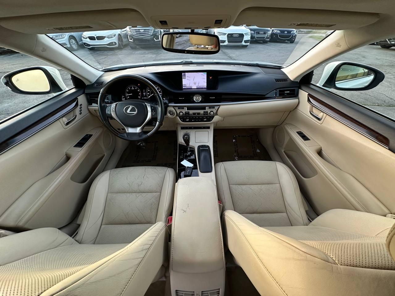 Lexus ES 350 Sedan 2013