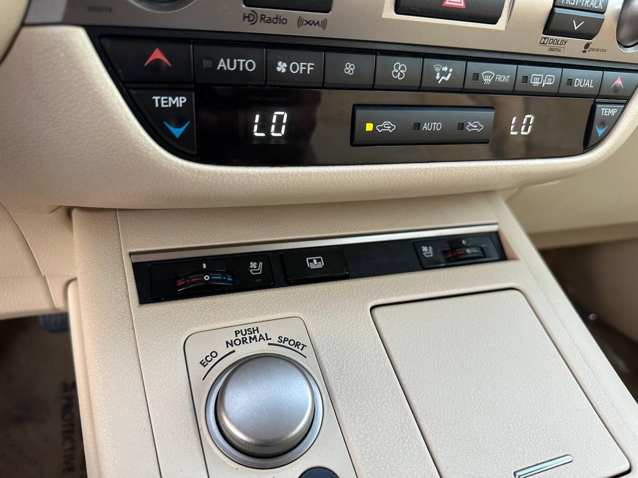 Lexus ES 350 Sedan 2013
