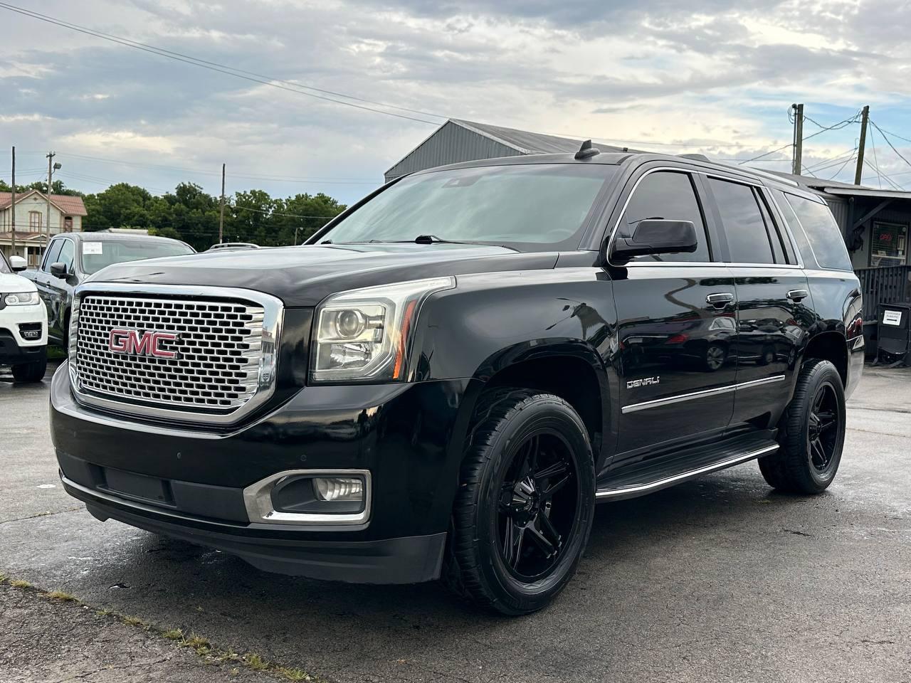 GMC Yukon Denali 4WD 2015