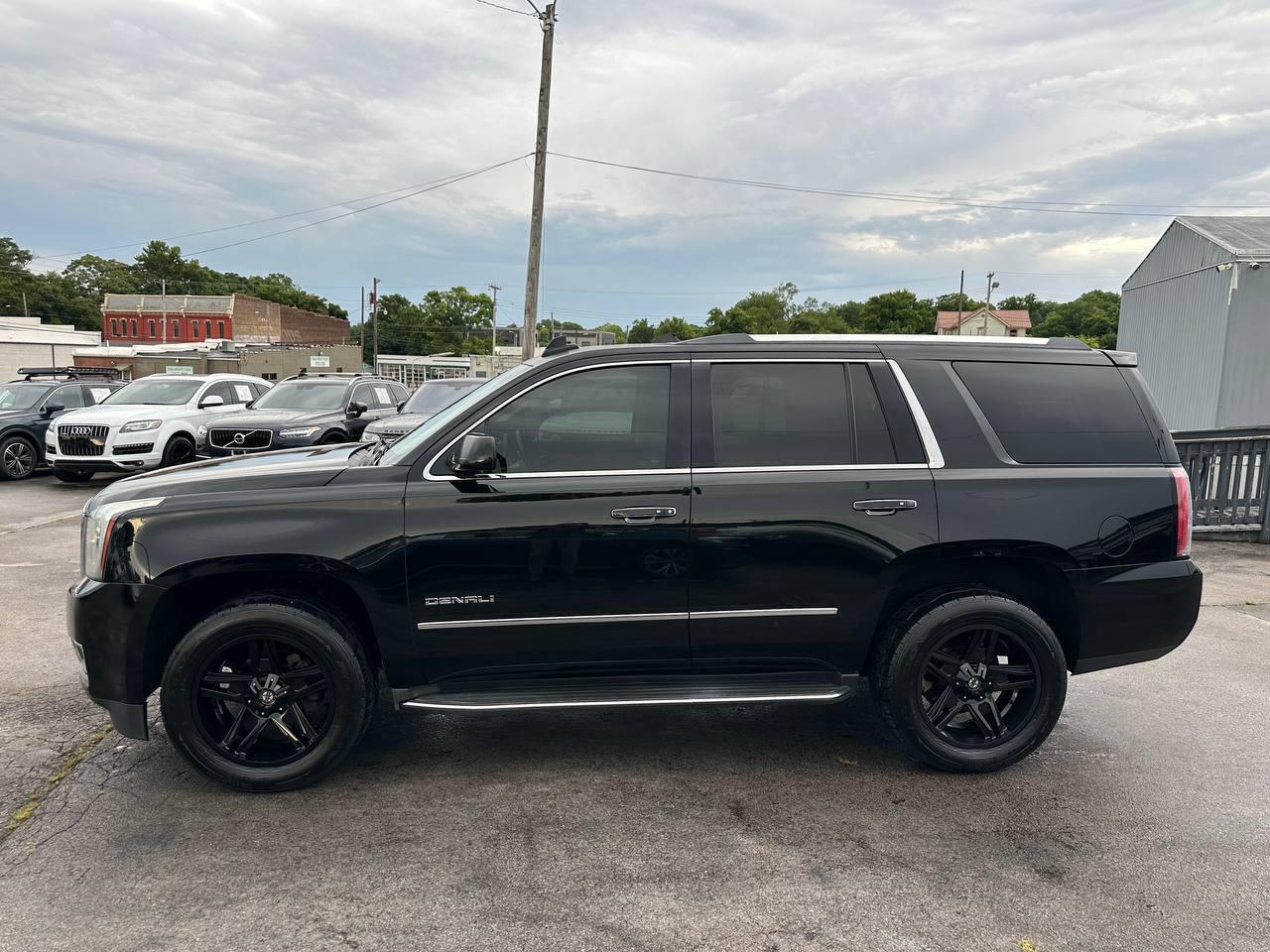 GMC Yukon Denali 4WD 2015