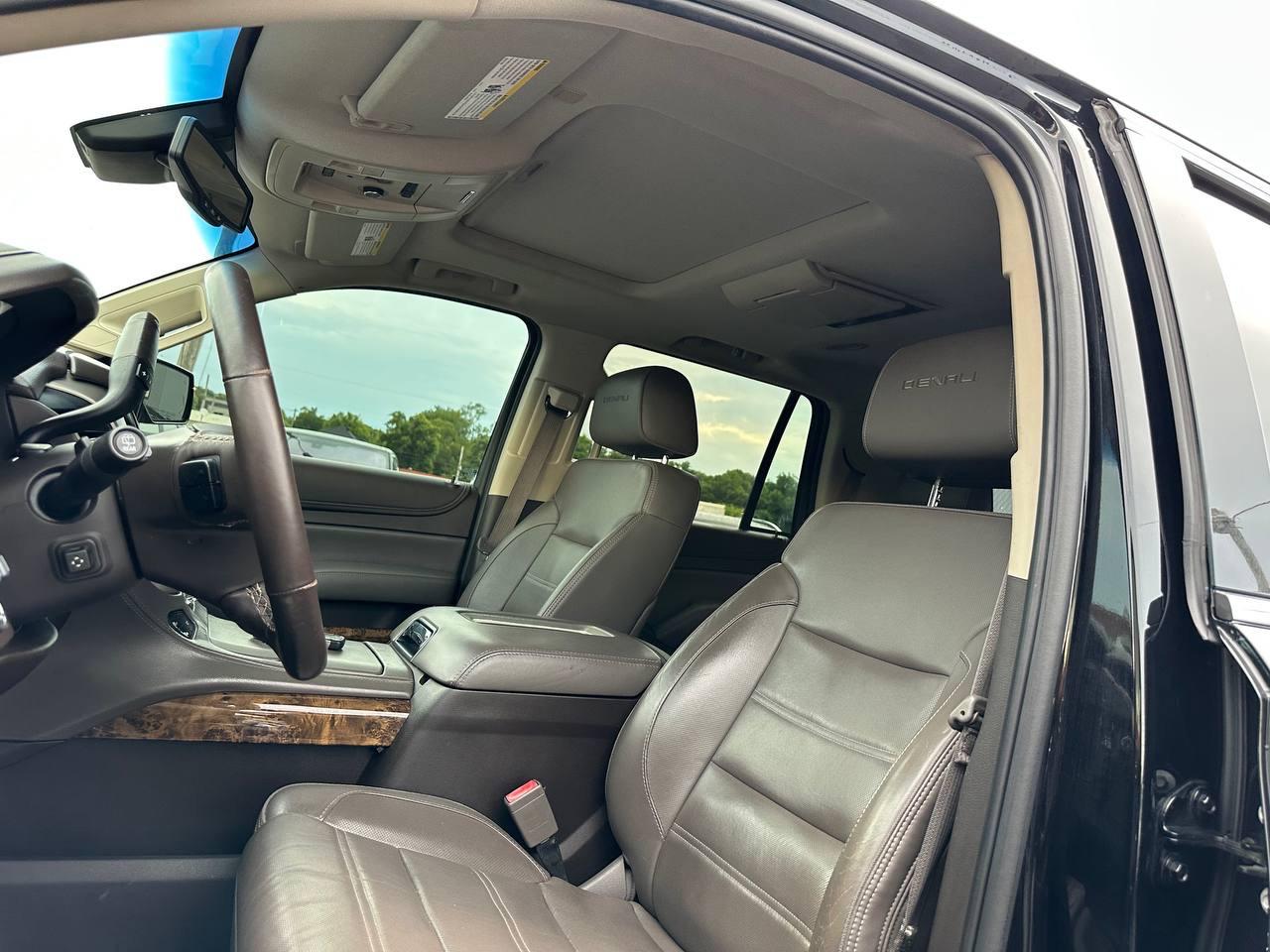 GMC Yukon Denali 4WD 2015
