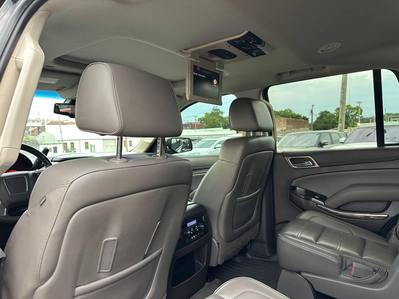 GMC Yukon Denali 4WD 2015
