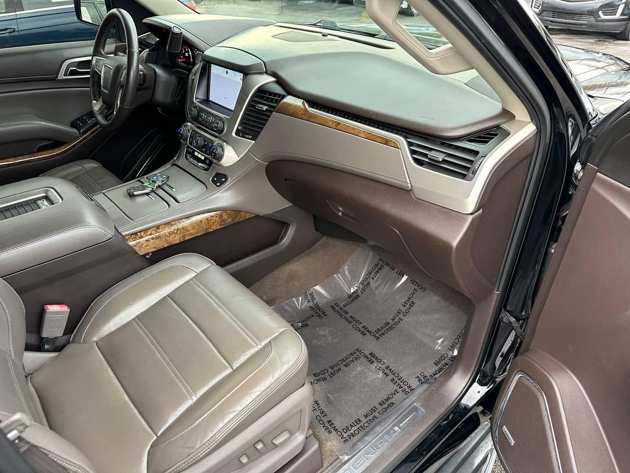 GMC Yukon Denali 4WD 2015