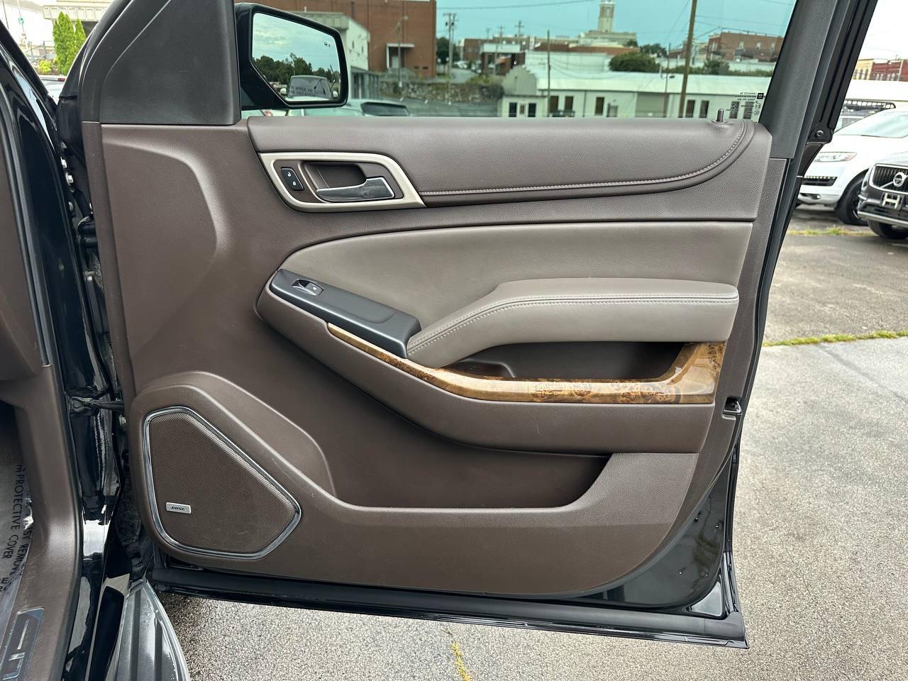 GMC Yukon Denali 4WD 2015