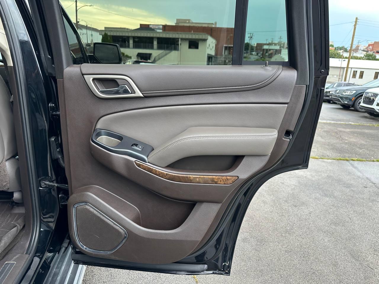 GMC Yukon Denali 4WD 2015