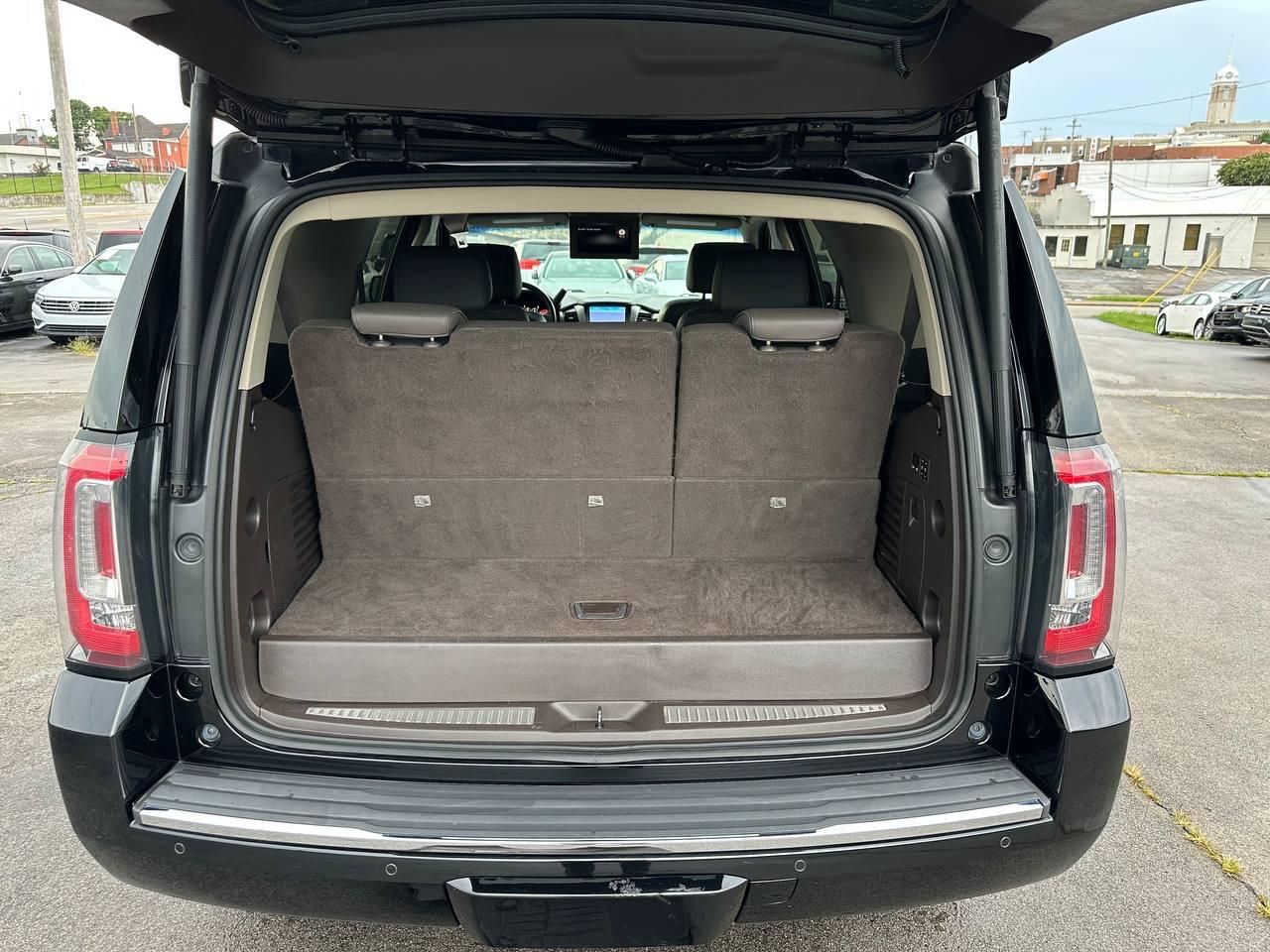 GMC Yukon Denali 4WD 2015