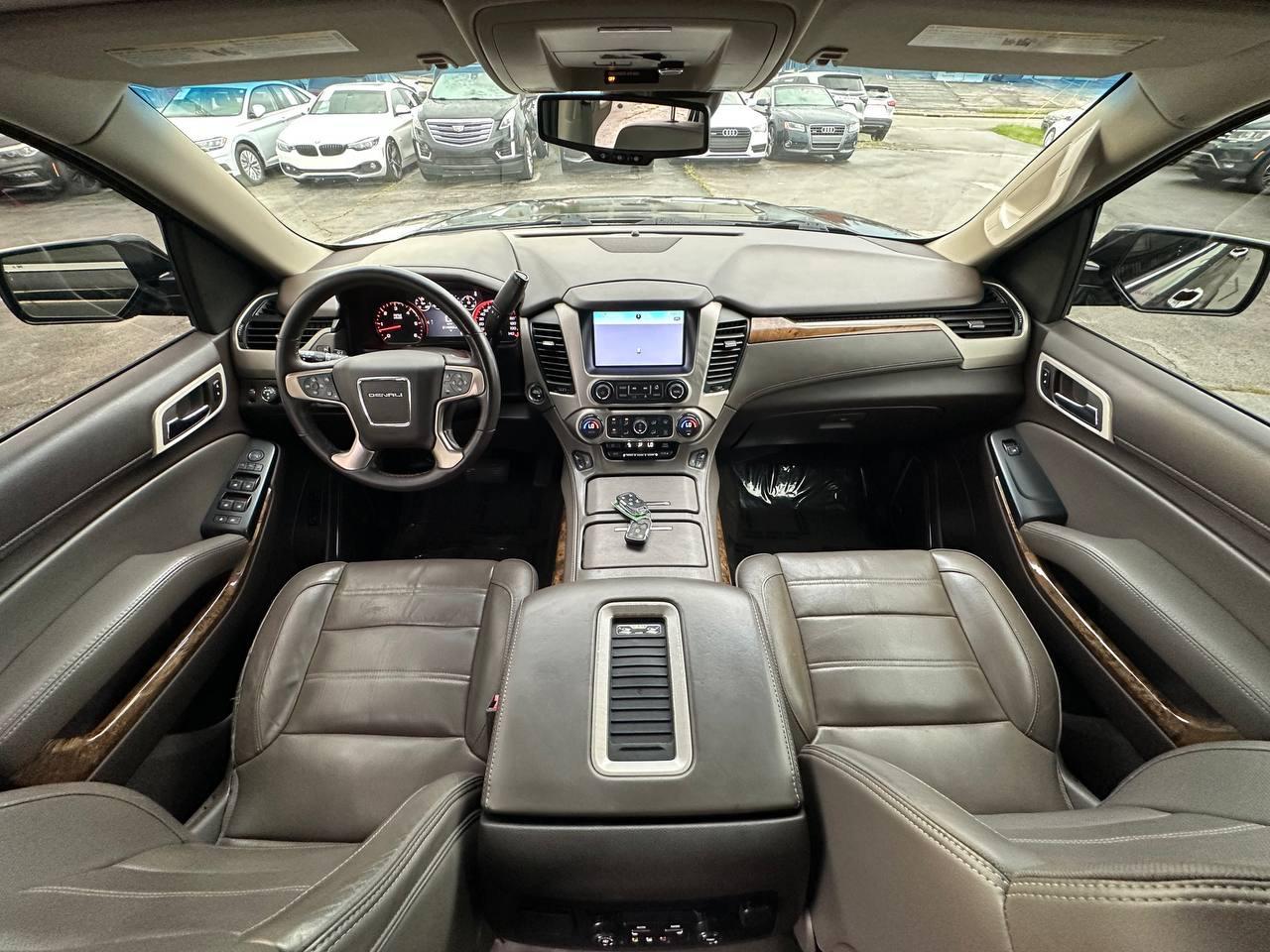 GMC Yukon Denali 4WD 2015
