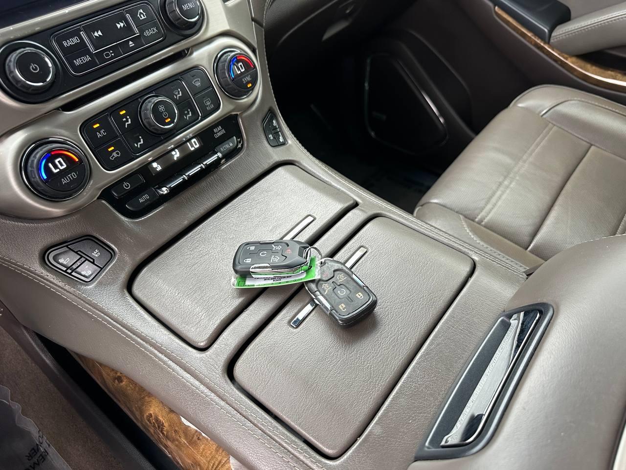 GMC Yukon Denali 4WD 2015