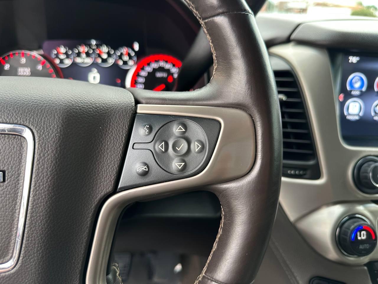 GMC Yukon Denali 4WD 2015