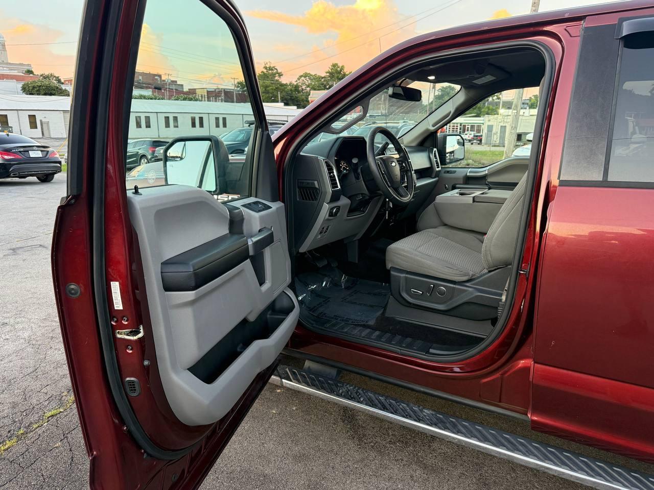 Ford F-150 XLT SuperCrew 5.5-ft. Bed 2WD 2015