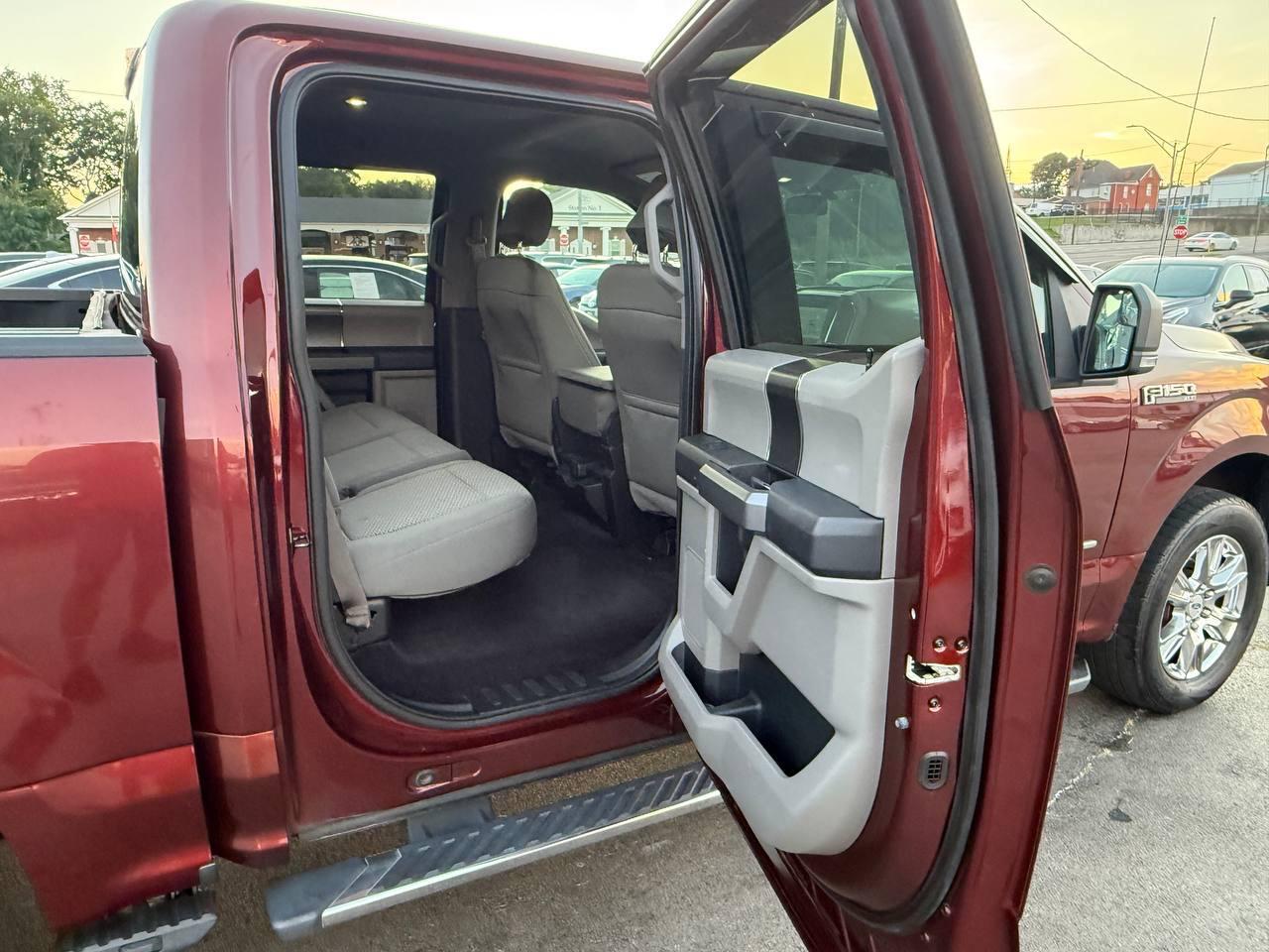Ford F-150 XLT SuperCrew 5.5-ft. Bed 2WD 2015