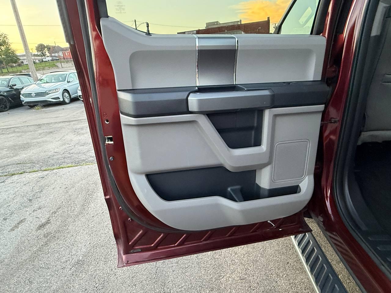 Ford F-150 XLT SuperCrew 5.5-ft. Bed 2WD 2015