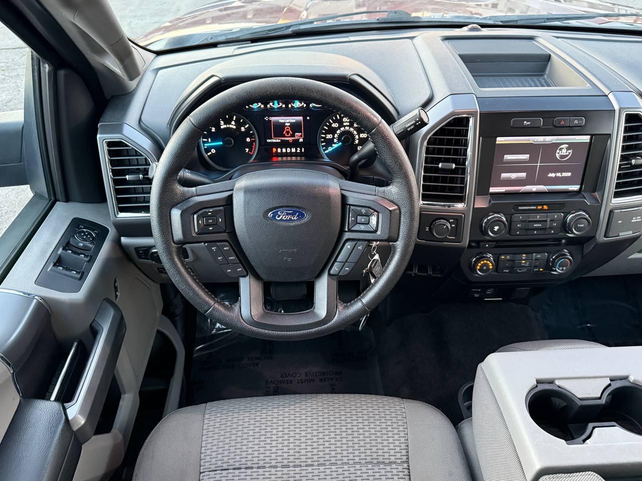 Ford F-150 XLT SuperCrew 5.5-ft. Bed 2WD 2015