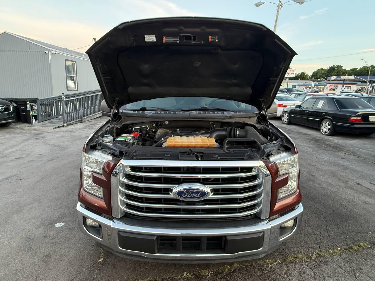 Ford F-150 XLT SuperCrew 5.5-ft. Bed 2WD 2015