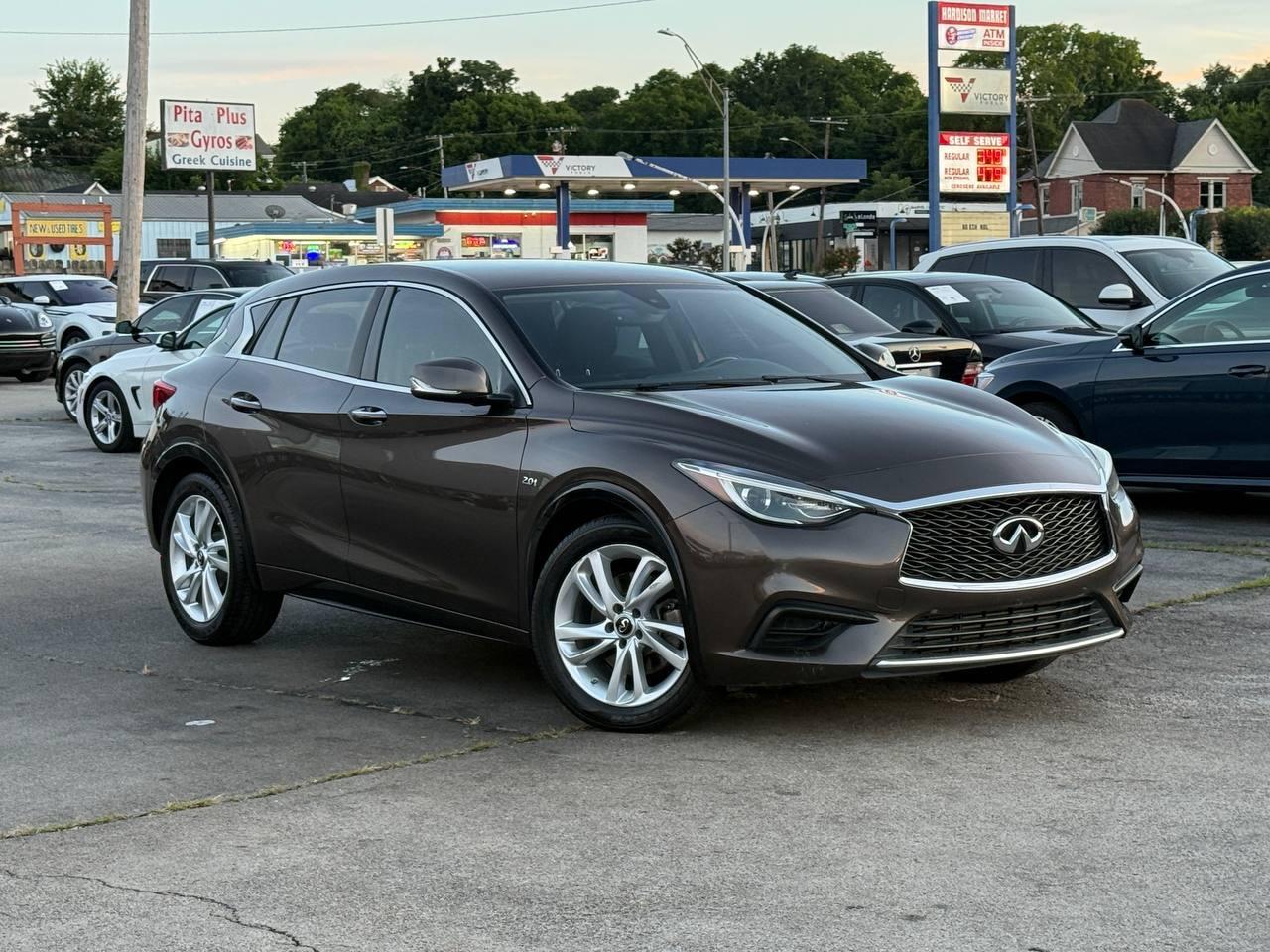 Infiniti QX30 Base 2017