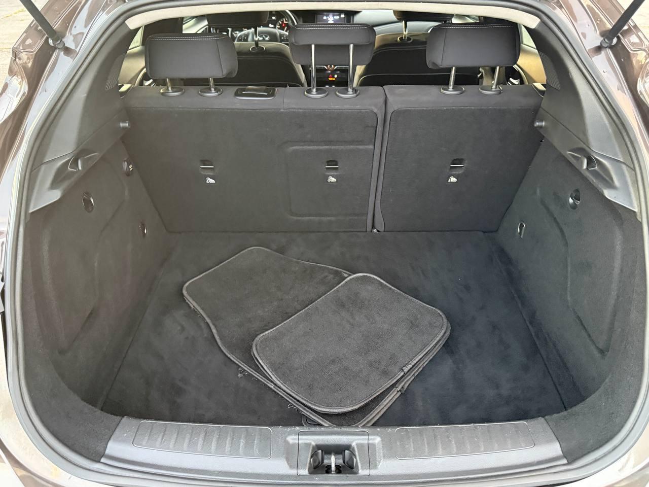 Infiniti QX30 Base 2017