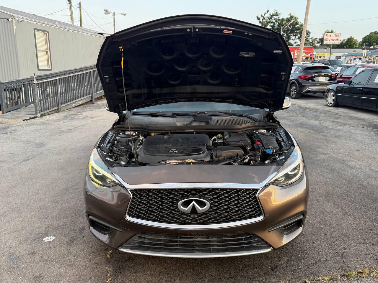 Infiniti QX30 Base 2017